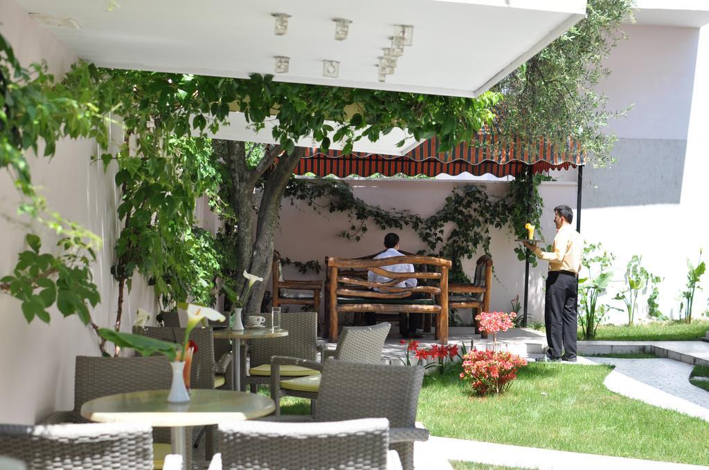 Theranda Boutique Hotel Τίρανα Εξωτερικό φωτογραφία