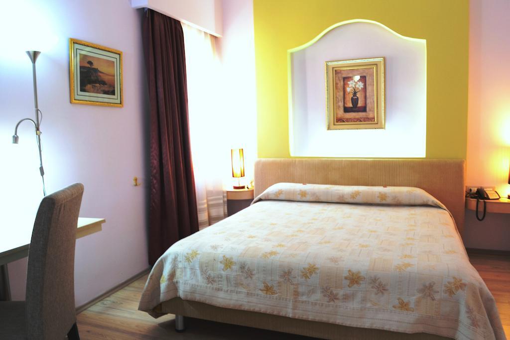 Theranda Boutique Hotel Τίρανα Εξωτερικό φωτογραφία
