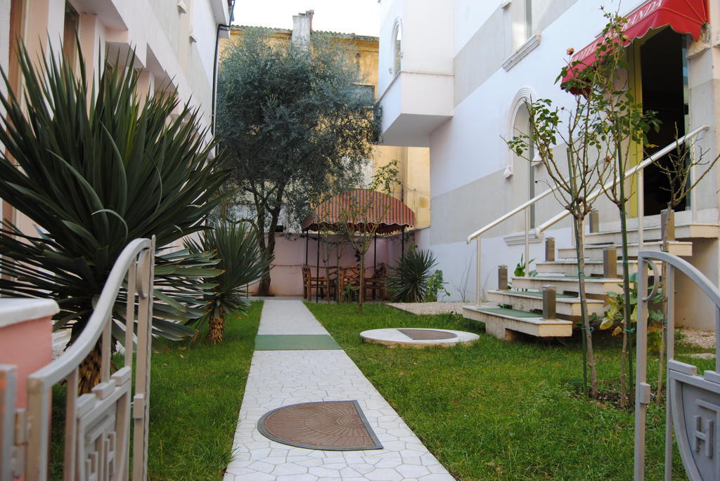 Theranda Boutique Hotel Τίρανα Εξωτερικό φωτογραφία